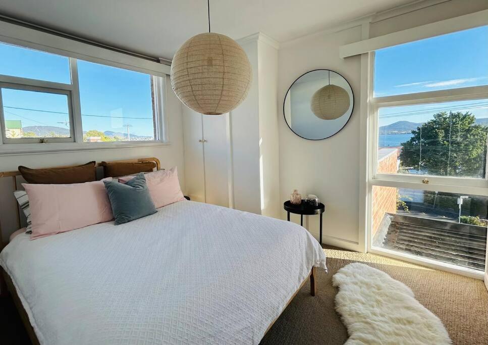 ホバート The Tassie - Luxury With Panoramic Water Viewsヴィラ エクステリア 写真